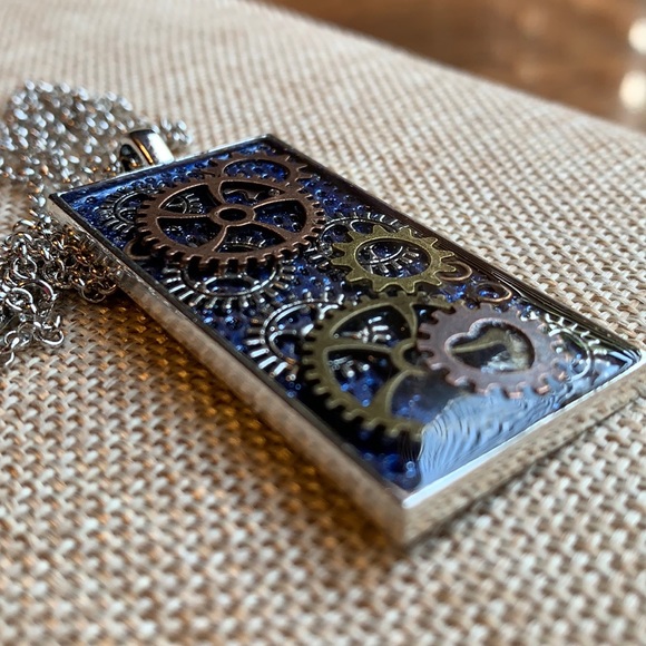 Gears layered Necklace New One of a kind - Picture 3 of 10